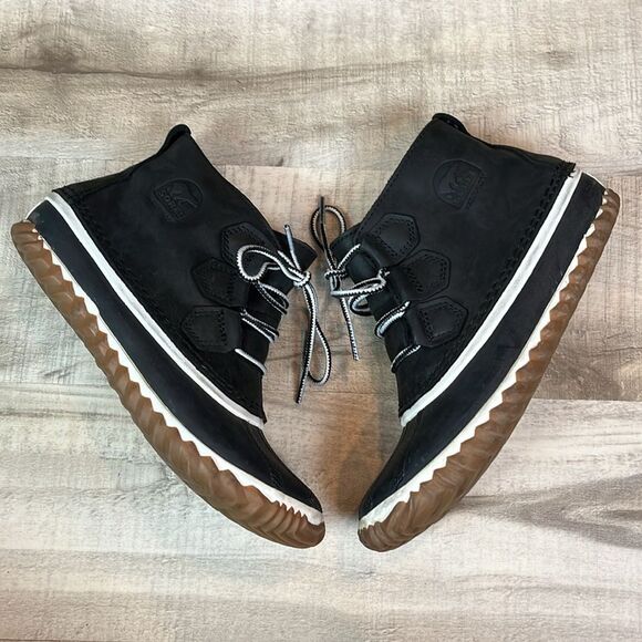 Sorel Black Lace-Up Leather Boots Black
Duck rain ankle size 7 - Picture 3 of 9